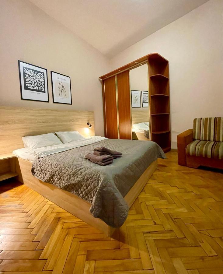 Romantic Apartments - City Center 5 15 Lvov Exteriér fotografie